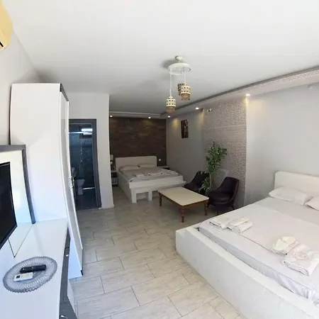 Hotel Stonehousefoca *