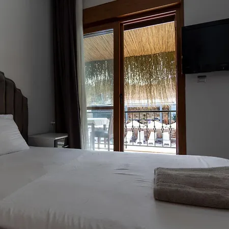Stonehousefoca Hotel *