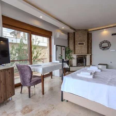 Stonehousefoca Hotel *