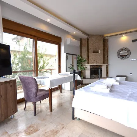 Hotel Stonehousefoca *